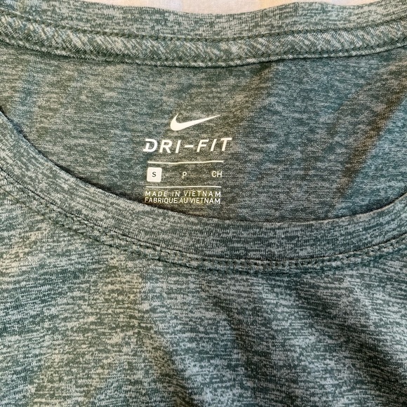 NIKE DRI FIT GREEN TEE - Picture 3 of 4
